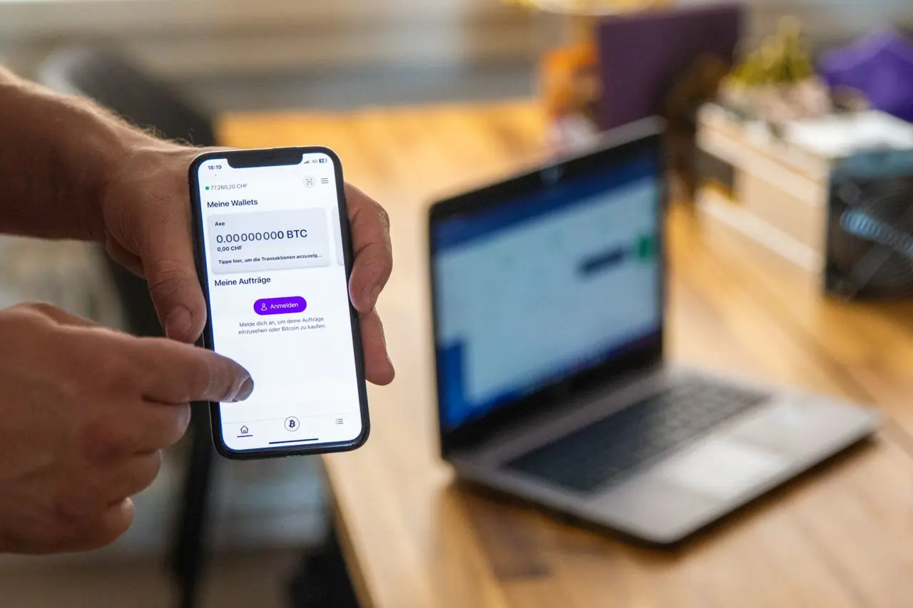 Bitcoin Wallet App auf Handy für sichere Kryptowährung-Transaktionen Handy Bitcoin Wallet in Schwyz - Mobile Bitcoin-Zahlung auf Smartphone